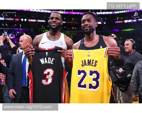 韦德称乔丹为最伟大球员詹姆斯则是他见过的最杰出球员